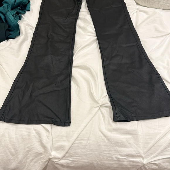 AA apperloth faux leather flare pants- XL - Picture 5 of 6